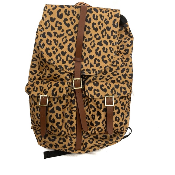 No Boundaries Cheetah Women’s Cargo Backpack - Picture 1 of 8
